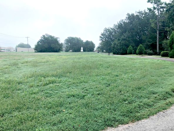 Spencer Avenue: Spencer Avenue, Chickasha, OK 73018